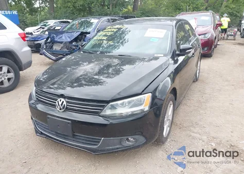 2011 Volkswagen Jetta 2.0L Tdi from USA, damaged, VIN 3VWLL7AJ4BM108266